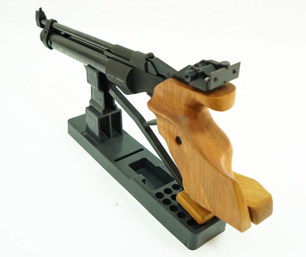 Пневматический пистолет МР-46М