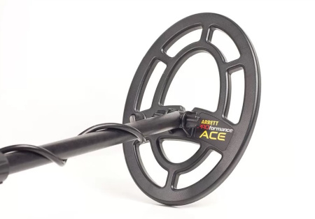 Металлодетектор грунтовой GARRETT ACE 300i в компл. с наушниками и защитой