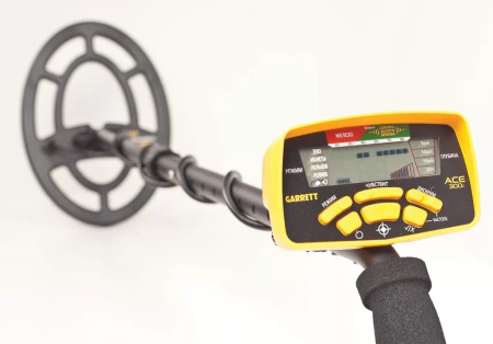 Металлодетектор грунтовой GARRETT ACE 300i в компл. с наушниками и защитой