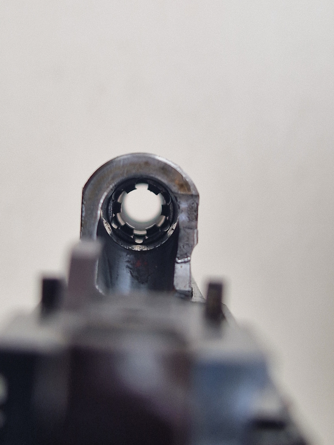 ОООП пистолет Гроза-М1: компактность и особая конструкция ствола