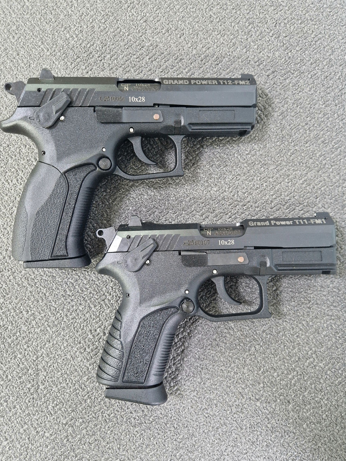 Две модификации ОООП пистолетов Grand Power с обновленной рукояткой