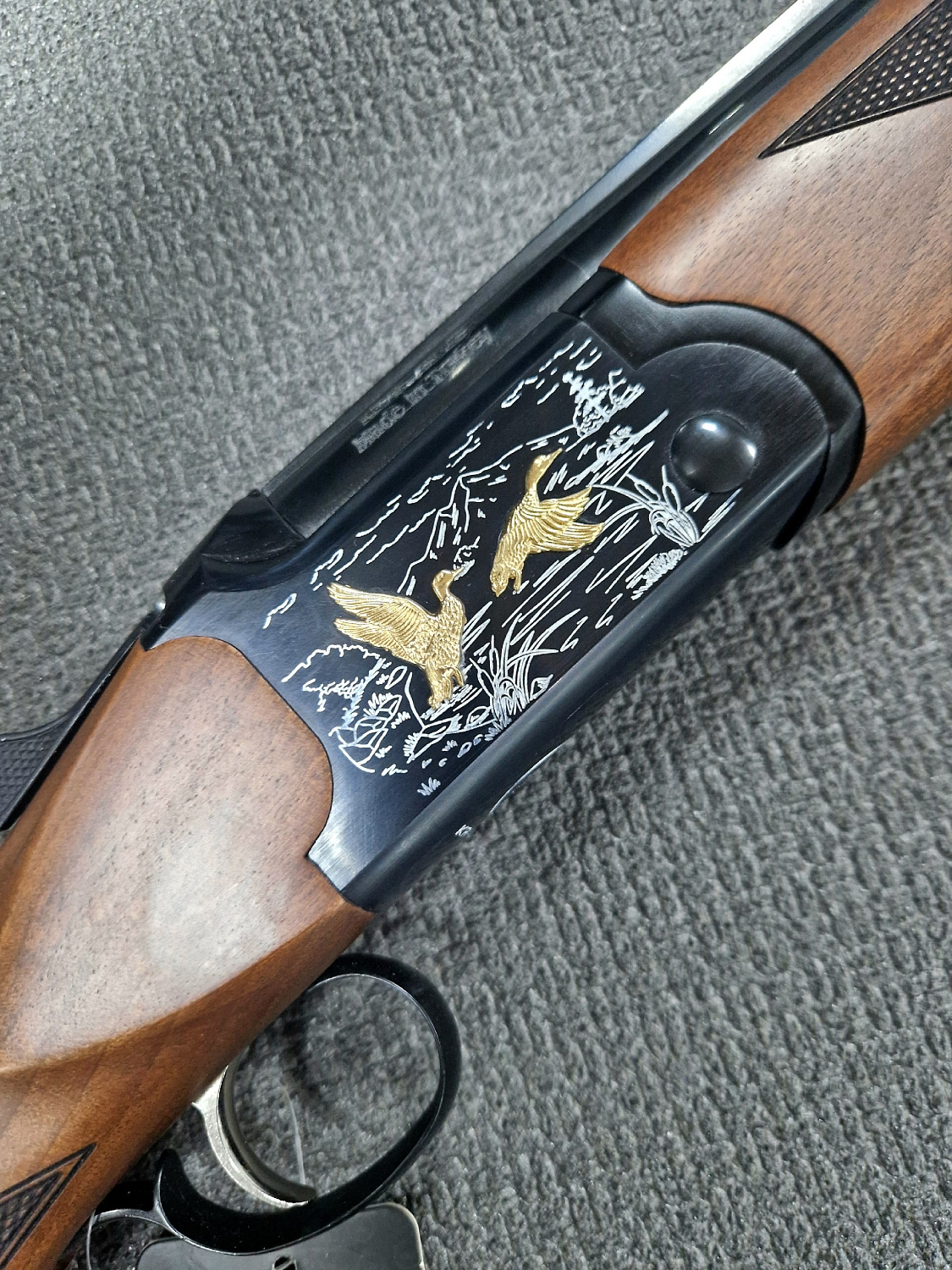 Снова в наличии: двустволка Kral Tundra A кал.12/76 с гравировкой “Золотые утки”