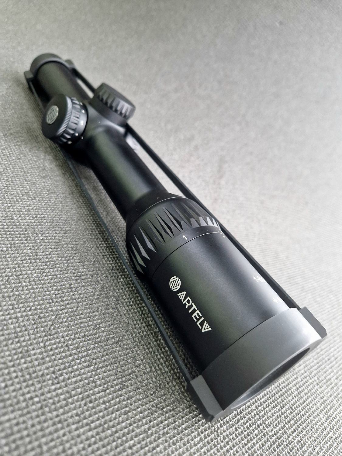 Оптические прицелы ARTELV серии CRS