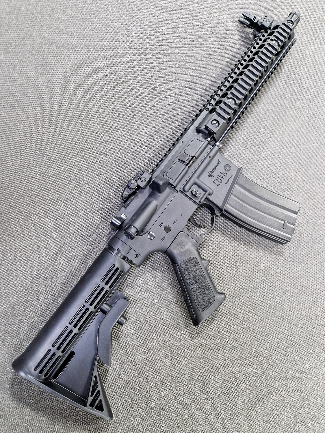 Скорострельная пневматическая винтовка Crosman R1