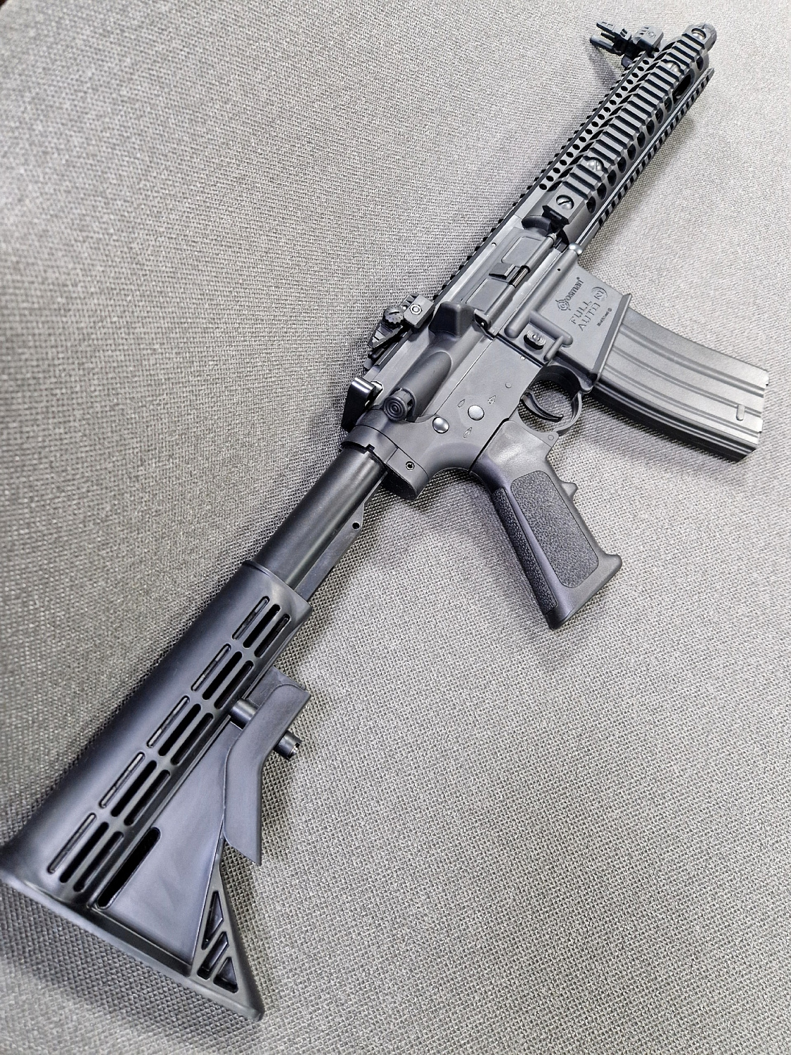 Скорострельная пневматическая винтовка Crosman R1